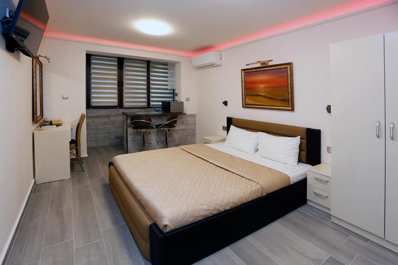 Deluxe 2 Studios City Center Burgas City Exterior foto